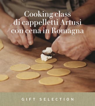 Cooking class di cappelletti Artusi con cena in Romagna