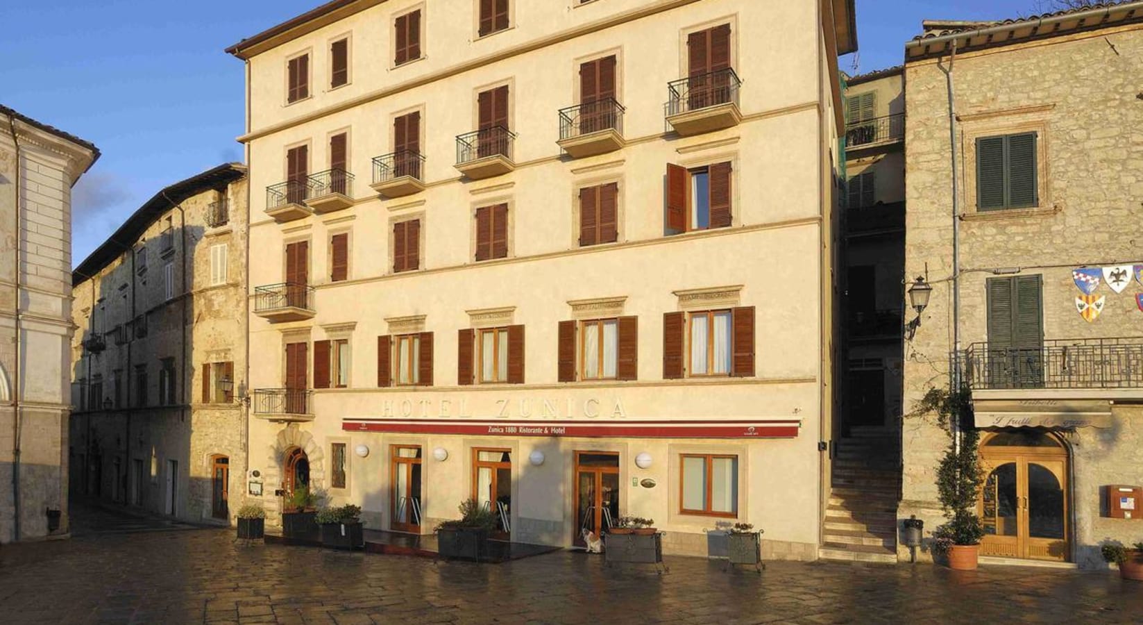 Zunica 1880 Hotel