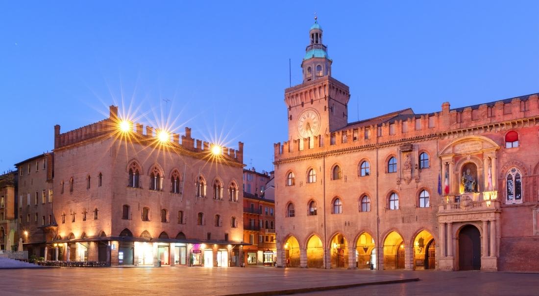 Piazza maggiore a Bologna
