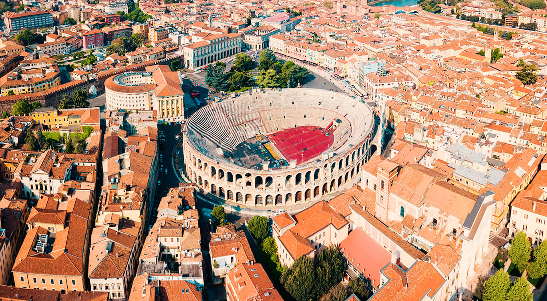 Arena di Verona dall'alto