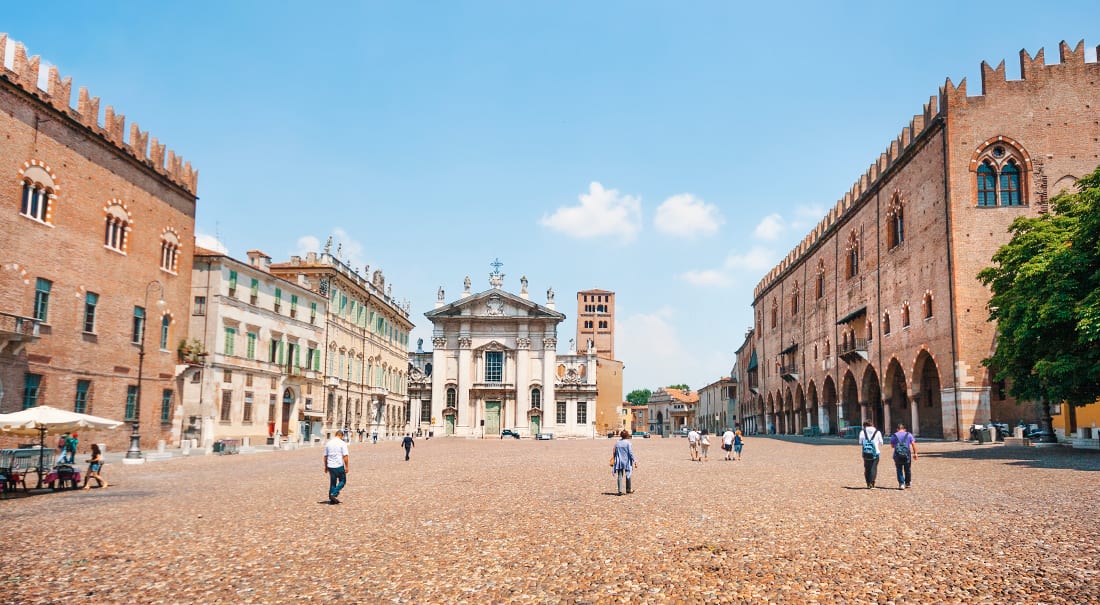 Mantova Piazza delle Erbe