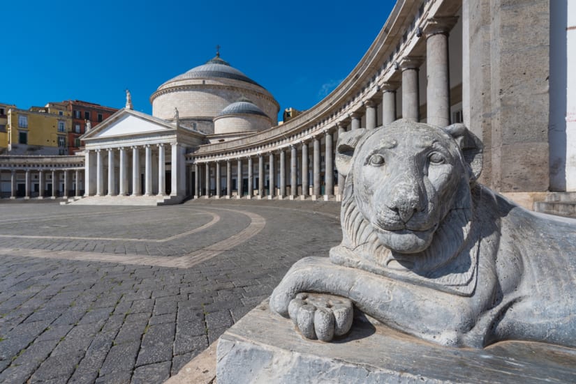 napoli piazza plebiscito